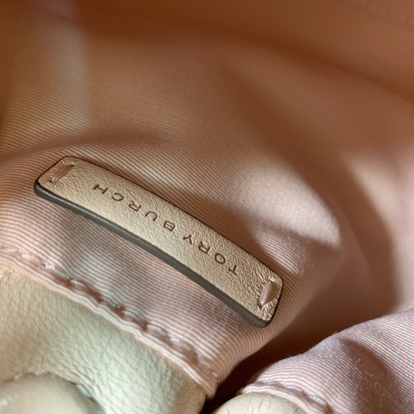 NEW Tory Burch Soft Fleming Pink Quilted Mini Hobo Crossbody Bag/Mini Handbag - Picture 11 of 16